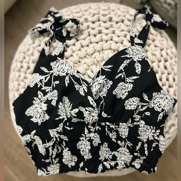 Pink Lily Tops - Pink Lily crop top